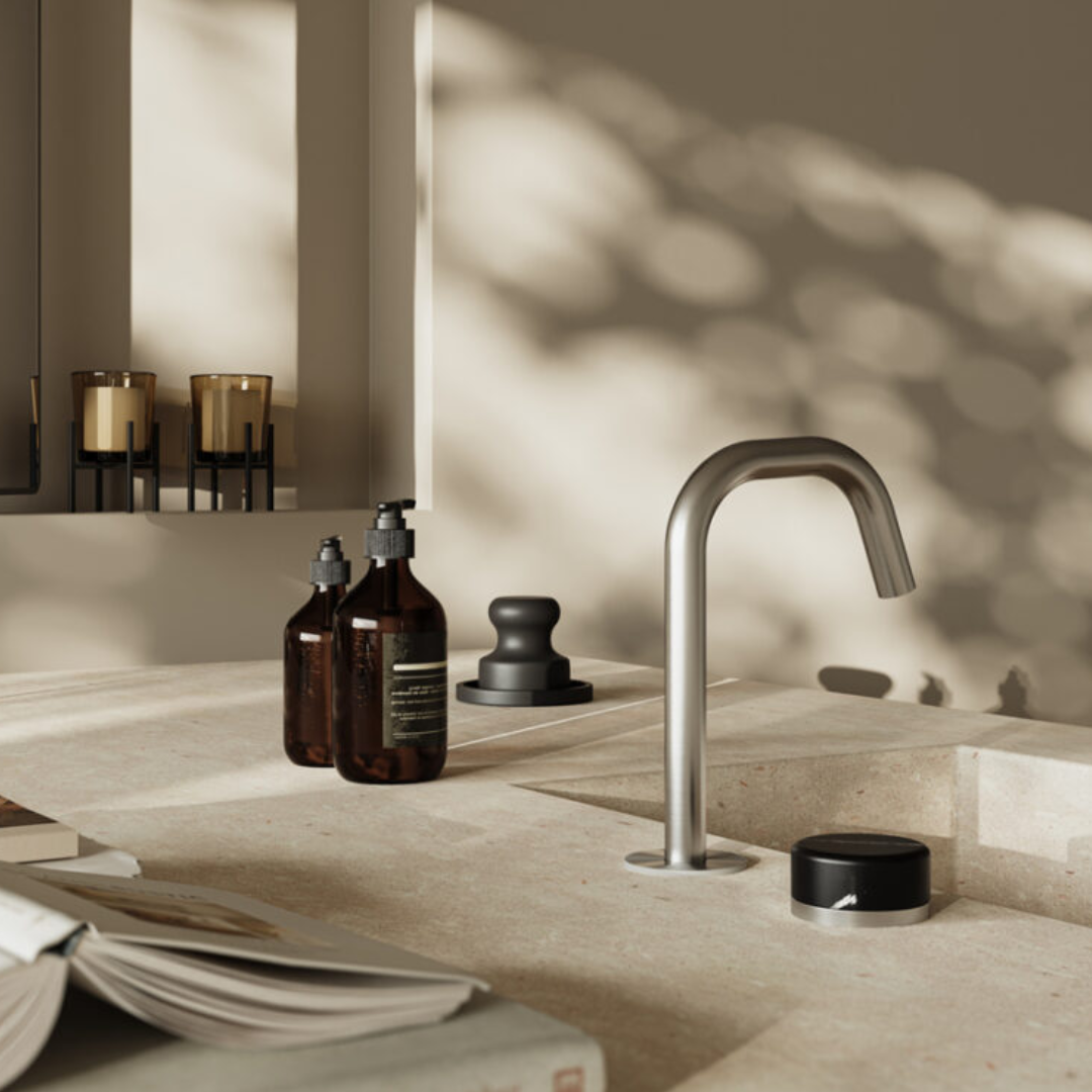 Inbouw Wastafelkraan Sorrento – Marquina Black – 2-Gats – Rechte (edge) uitloop – Brushed nickel